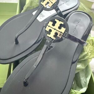 Tori Burch flat black Jellies size 6. New in box
Orig. $125.
Mini miller jellies